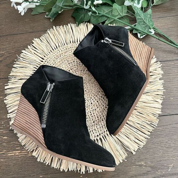 1. State Kaleb Wedge Womens Anke Bootie Black  Suede Low Cut Wedge Bootie 9M/40 - Picture 2 of 10